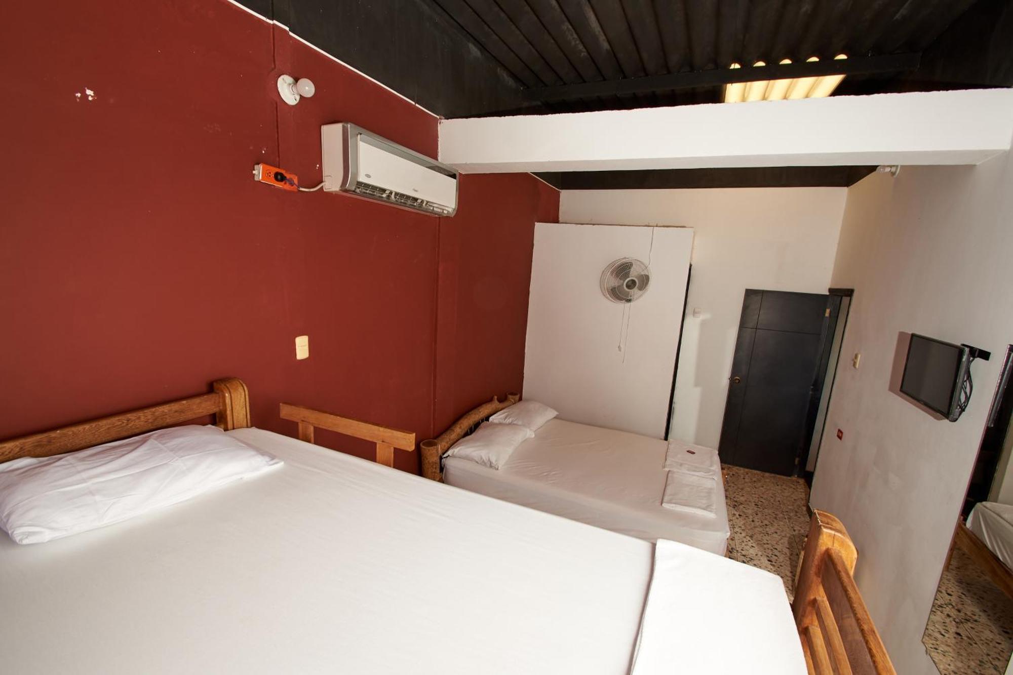 Hotel Flamencamarones Luaran gambar